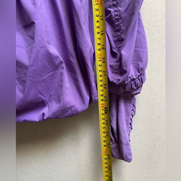 Lululemon Athletica Purple Run Hustle Wind Breaker Rain Hooded Jacket  Size 4 - Picture 10 of 11